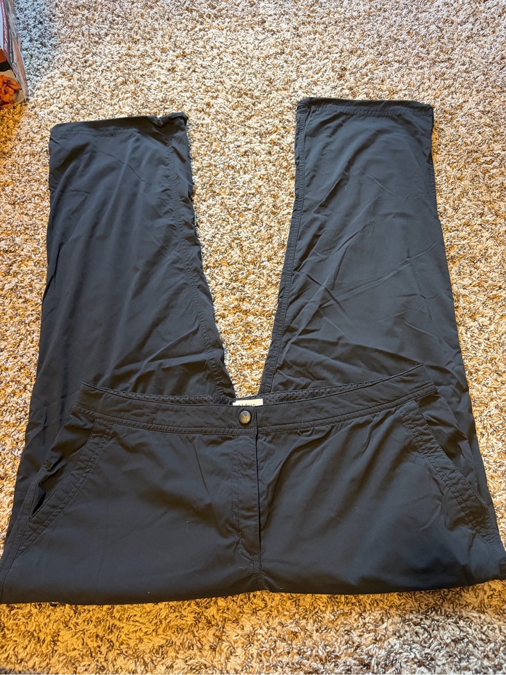 Women’s L. L. Bean Lightweight Black Active Pants - Picture 2 of 4